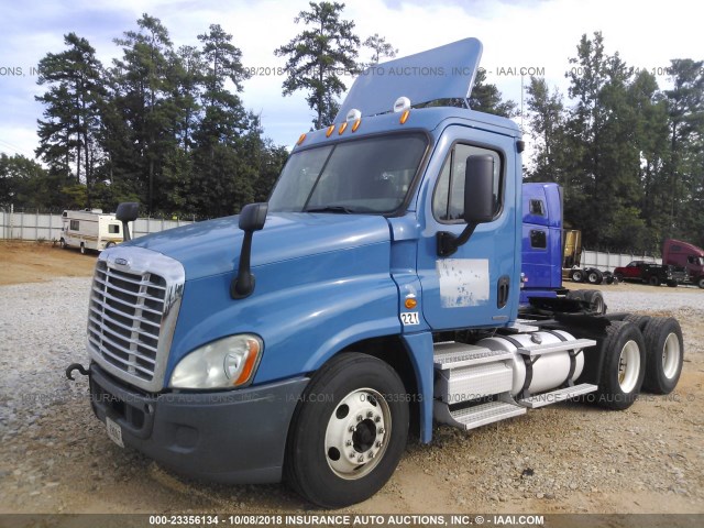 1FUJGEBG8BSAW0070 - 2011 FREIGHTLINER CASCADIA 125  Unknown photo 2