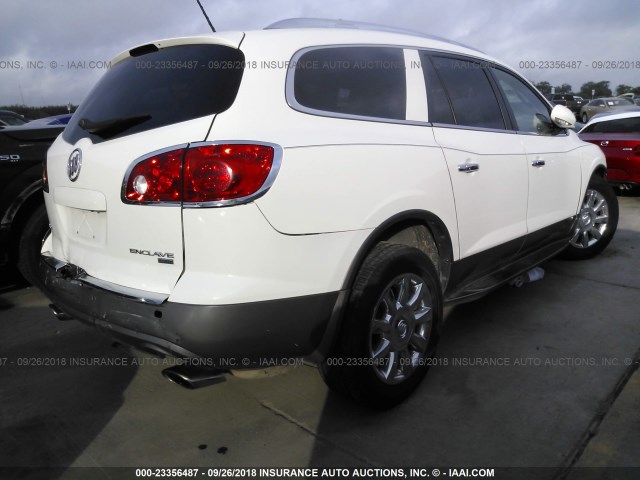 5GAKRBED9BJ273703 - 2011 BUICK ENCLAVE CXL WHITE photo 4