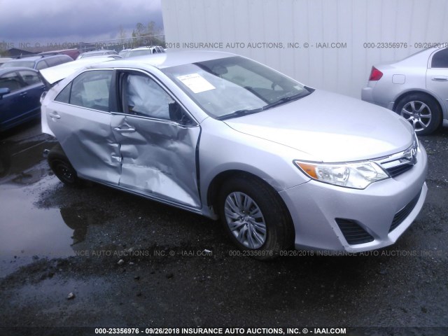 4T1BF1FK1EU444957 - 2014 TOYOTA CAMRY L/SE/LE/XLE Gümüş foto 1
