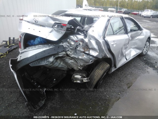 4T1BF1FK1EU444957 - 2014 TOYOTA CAMRY L/SE/LE/XLE Gümüş foto 4