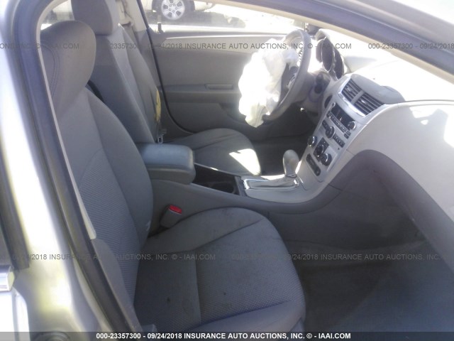 1G1ZH57B89F147691 - 2009 CHEVROLET MALIBU 1LT 银色 照片 5