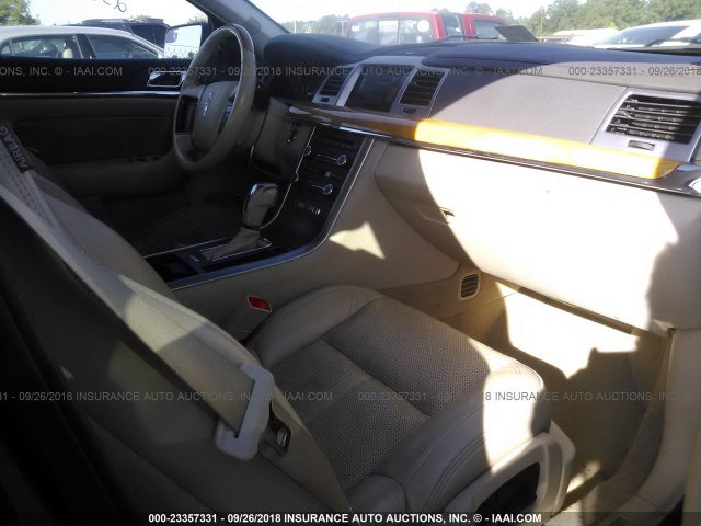 1LNHL9DR0BG605021 - 2011 LINCOLN MKS MAROON photo 5