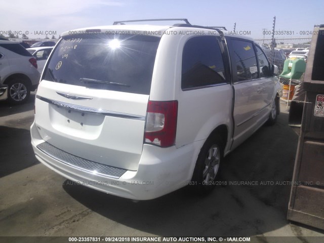 2C4RC1BG4DR518879 - 2013 CHRYSLER TOWN & COUNTRY TOURING WHITE photo 4