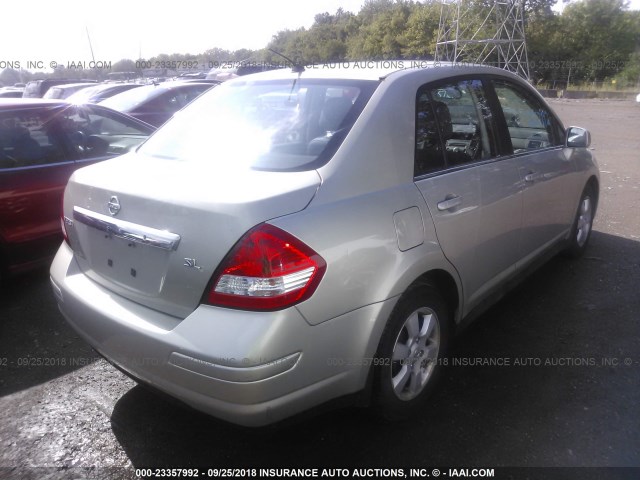 3N1BC11E08L410735 - 2008 NISSAN VERSA S/SL GRAY photo 4