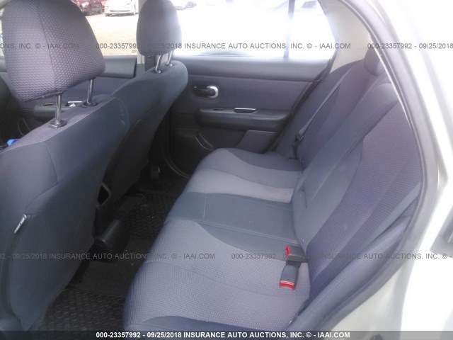 3N1BC11E08L410735 - 2008 NISSAN VERSA S/SL GRAY photo 8