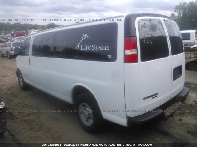 1GNZGZBA4D1116970 - 2013 CHEVROLET EXPRESS G3500 LS WHITE photo 3