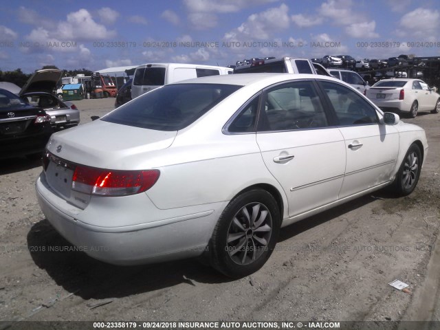 KMHFC46F06A135174 - 2006 HYUNDAI AZERA SE/LIMITED WHITE photo 4