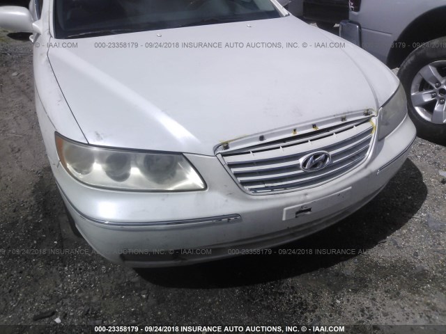 KMHFC46F06A135174 - 2006 HYUNDAI AZERA SE/LIMITED WHITE photo 6