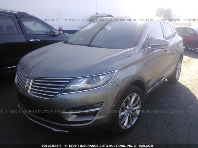 5LMCJ2C93HUL70985 - 2017 LINCOLN MKC SELECT GRAY photo 2
