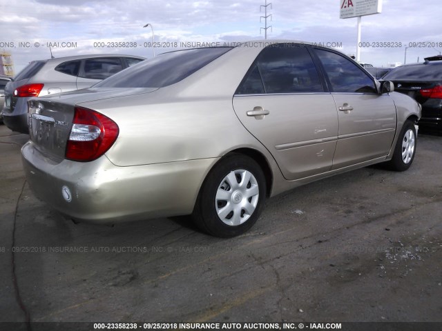 4T1BE32K42U533390 - 2002 TOYOTA CAMRY LE/XLE/SE GOLD photo 4