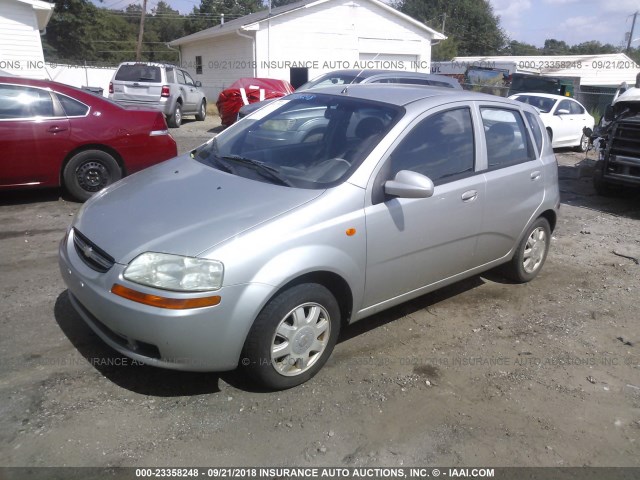 KL1TJ62694B243323 - 2004 CHEVROLET AVEO LS SILVER photo 2