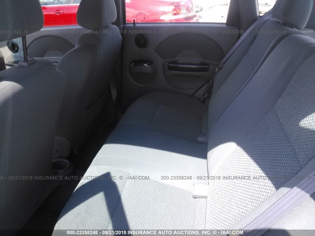 KL1TJ62694B243323 - 2004 CHEVROLET AVEO LS SILVER photo 8