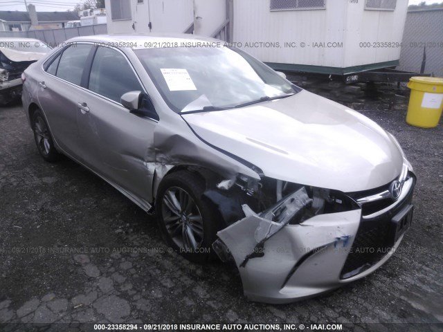 4T1BF1FK8FU957608 - 2015 TOYOTA CAMRY LE/XLE/SE/XSE 米色 照片 1