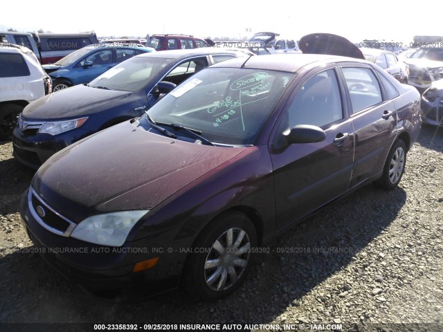 1FAFP34NX7W290127 - 2007 FORD FOCUS ZX4/S/SE/SES MAROON photo 2