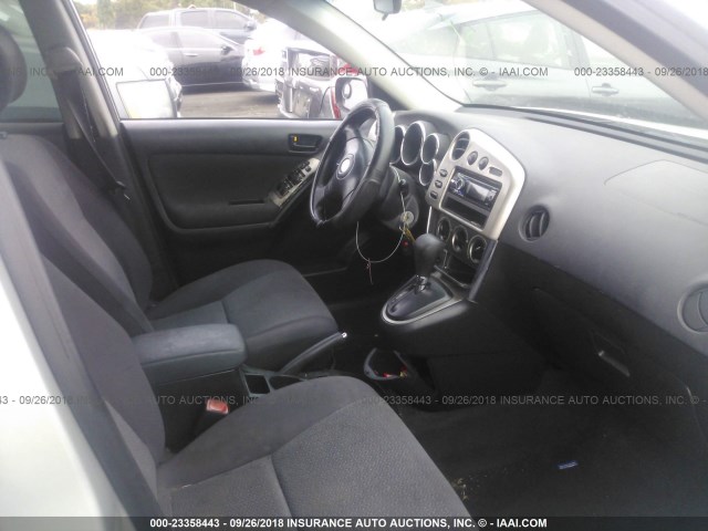 2T1KR32E84C166268 - 2004 TOYOTA COROLLA MATRIX XR SILVER photo 5