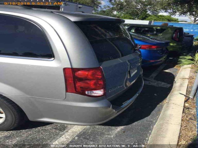 2C4RDGCG7JR184079 - 2018 DODGE GRAND CARAVAN SXT GRAY photo 12