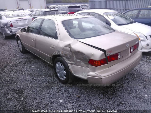 JT2BG22KX10597781 - 2001 TOYOTA CAMRY CE/LE/XLE 金色 照片 3
