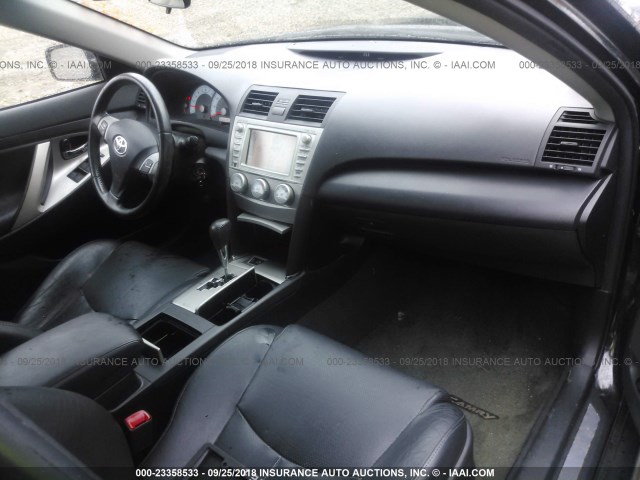 4T1BK3EK2BU626994 - 2011 TOYOTA CAMRY SE/LE/XLE BLACK photo 5
