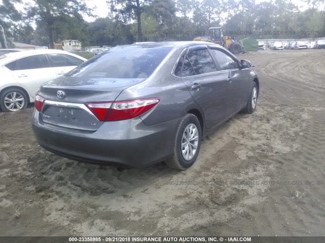 4T1BF1FKXGU533428 - 2016 TOYOTA CAMRY LE/XLE/SE/XSE GRAY photo 4