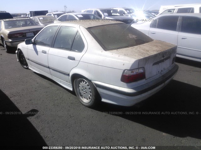 WBACB4319PFL03527 - 1993 BMW 325 I AUTOMATIC WHITE photo 3