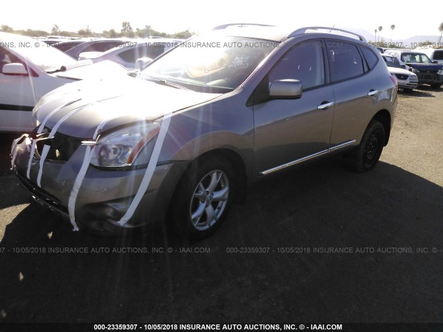 JN8AS5MT4BW181317 - 2011 NISSAN ROGUE S/SV/KROM GRAY photo 2