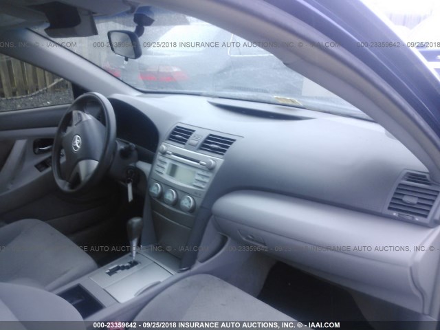 JTNBE46K973095639 - 2007 TOYOTA CAMRY NEW GENERAT CE/LE/XLE/SE BLUE photo 5