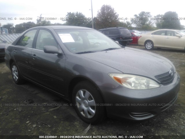 4T1BE32K42U513799 - 2002 TOYOTA CAMRY LE/XLE/SE Сұр фото 1