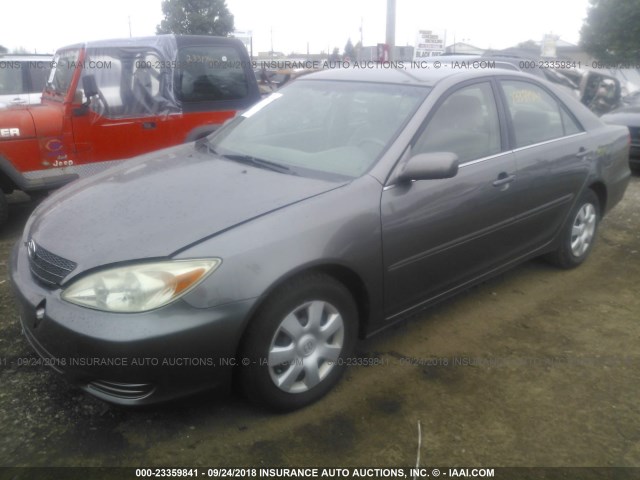4T1BE32K42U513799 - 2002 TOYOTA CAMRY LE/XLE/SE Сұр фото 2