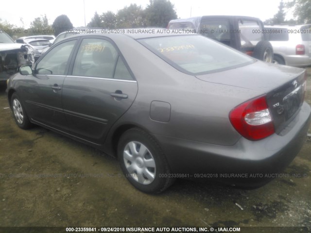 4T1BE32K42U513799 - 2002 TOYOTA CAMRY LE/XLE/SE Сұр фото 3