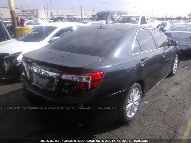 4T1BD1FK2CU022974 - 2012 TOYOTA CAMRY HYBRID/LE/XLE 深蓝色 照片 4