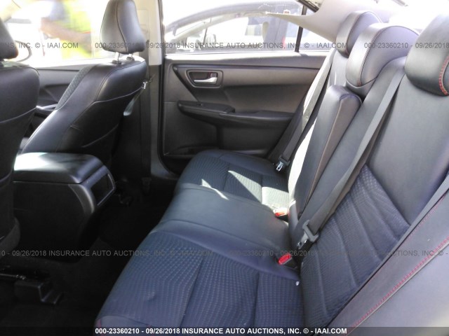 4T1BF1FK6FU989036 - 2015 TOYOTA CAMRY LE/XLE/SE/XSE 灰色 照片 8