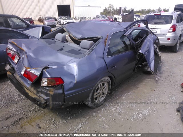 4T1BF28K3YU096330 - 2000 TOYOTA CAMRY LE/XLE BLUE photo 4