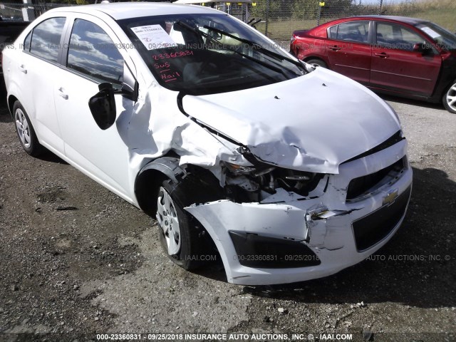 1G1JA5SHXF4138253 - 2015 CHEVROLET SONIC LS WHITE photo 6