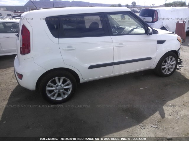 KNDJT2A60D7554579 - 2013 KIA SOUL +/!/SPORT WHITE photo 4