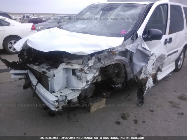 1GBDV13W48D149190 - 2008 CHEVROLET UPLANDER INCOMPLETE WHITE photo 6