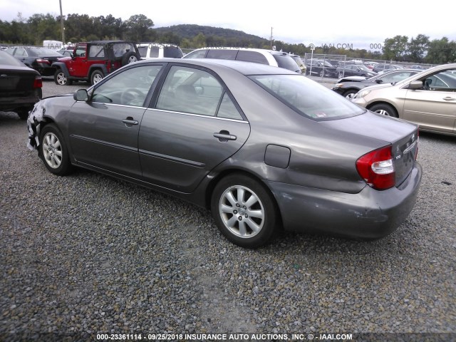 4T1BE30K82U563124 - 2002 TOYOTA CAMRY LE/XLE/SE Сұр фото 3