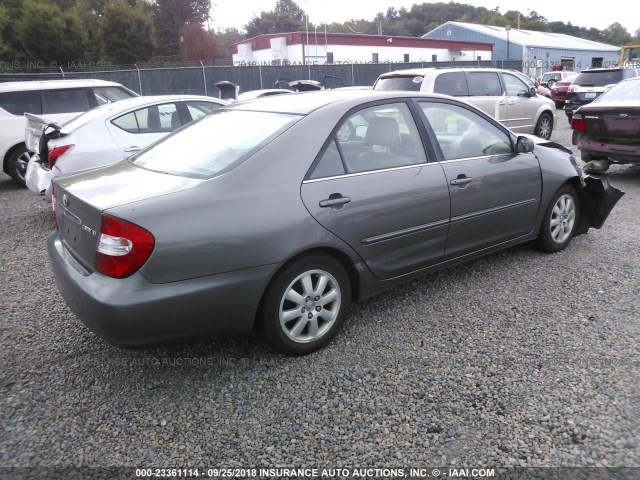 4T1BE30K82U563124 - 2002 TOYOTA CAMRY LE/XLE/SE Сұр фото 4