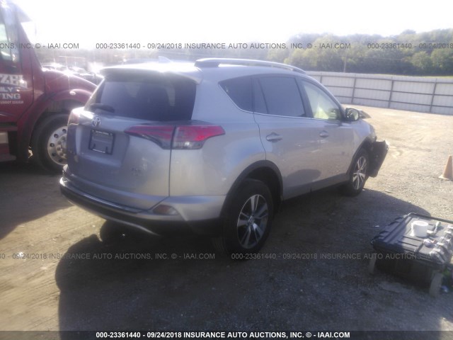 JTMRFREVXJJ193283 - 2018 TOYOTA RAV4 ADVENTURE/XLE 银色 照片 4