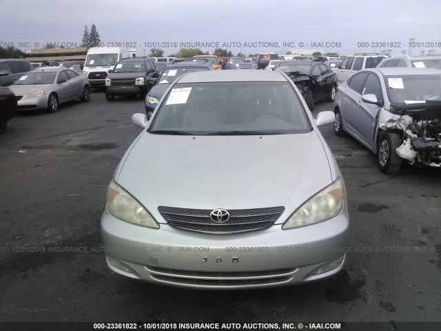 JTDBE30K230143808 - 2003 TOYOTA CAMRY LE/XLE Күміс фото 6