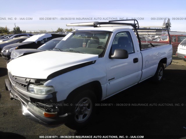 1GCEC14X82Z184659 - 2002 CHEVROLET SILVERADO C1500 WHITE photo 2