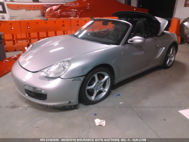 WP0CA29846U712060 - 2006 PORSCHE BOXSTER SILVER photo 2