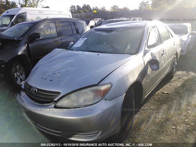 4T1BE32K54U370462 - 2004 TOYOTA CAMRY LE/XLE/SE SILVER photo 2