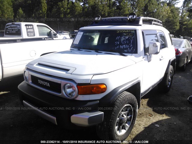 JTEBU4BF4BK108162 - 2011 TOYOTA FJ CRUISER WHITE photo 2