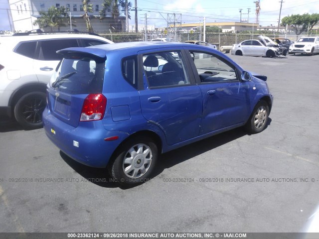 KL1TD62655B303011 - 2005 CHEVROLET AVEO LS BLUE photo 4
