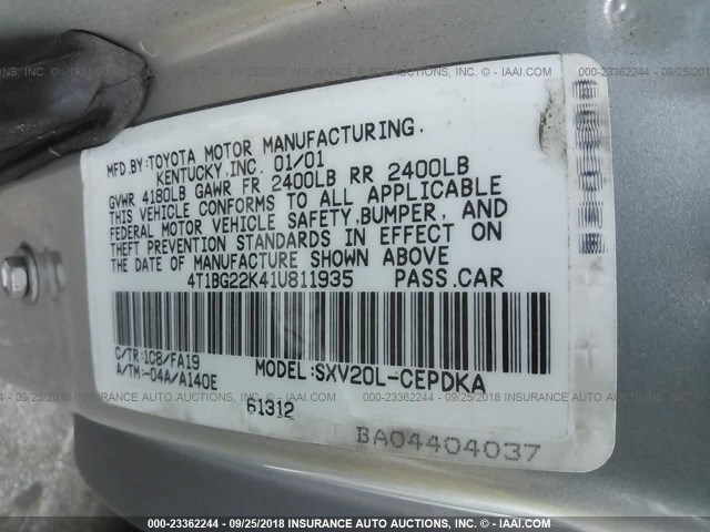 4T1BG22K41U811935 - 2001 TOYOTA CAMRY CE/LE/XLE 银色 照片 9