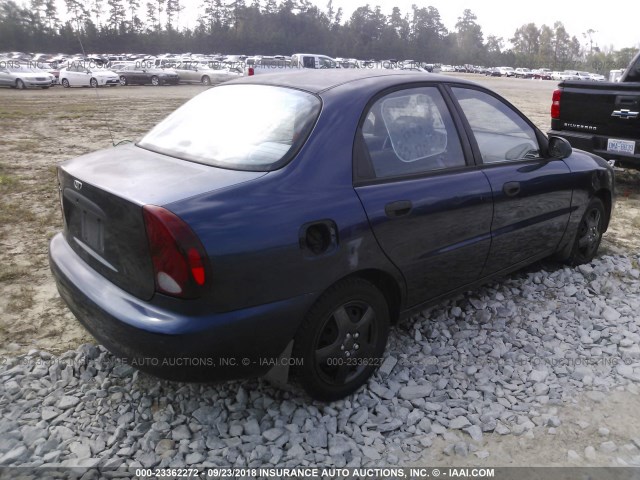 KLATA52651B650738 - 2001 DAEWOO LANOS S BLUE photo 4