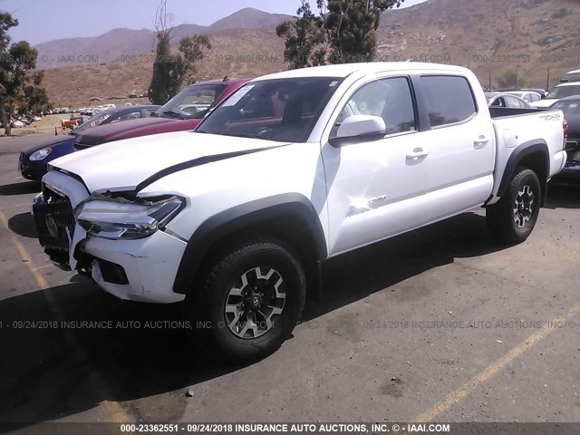 3TMCZ5ANXJM149461 - 2018 TOYOTA TACOMA DBL CAB/SR/TRDSPT/OR/PRO თეთრი ფოტო 2