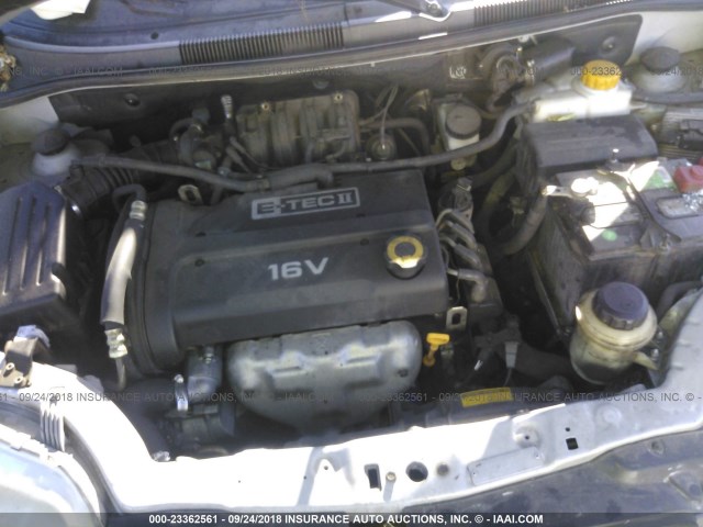 KL1TD66647B739054 - 2007 CHEVROLET AVEO LS SILVER photo 10