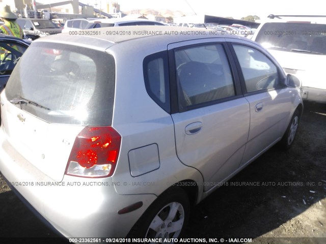 KL1TD66647B739054 - 2007 CHEVROLET AVEO LS SILVER photo 4