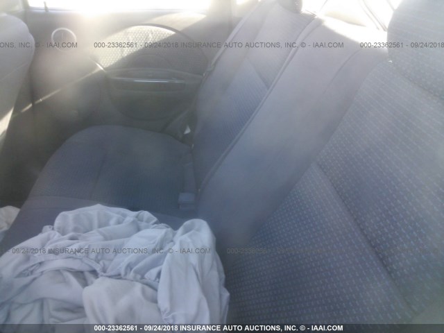 KL1TD66647B739054 - 2007 CHEVROLET AVEO LS SILVER photo 8